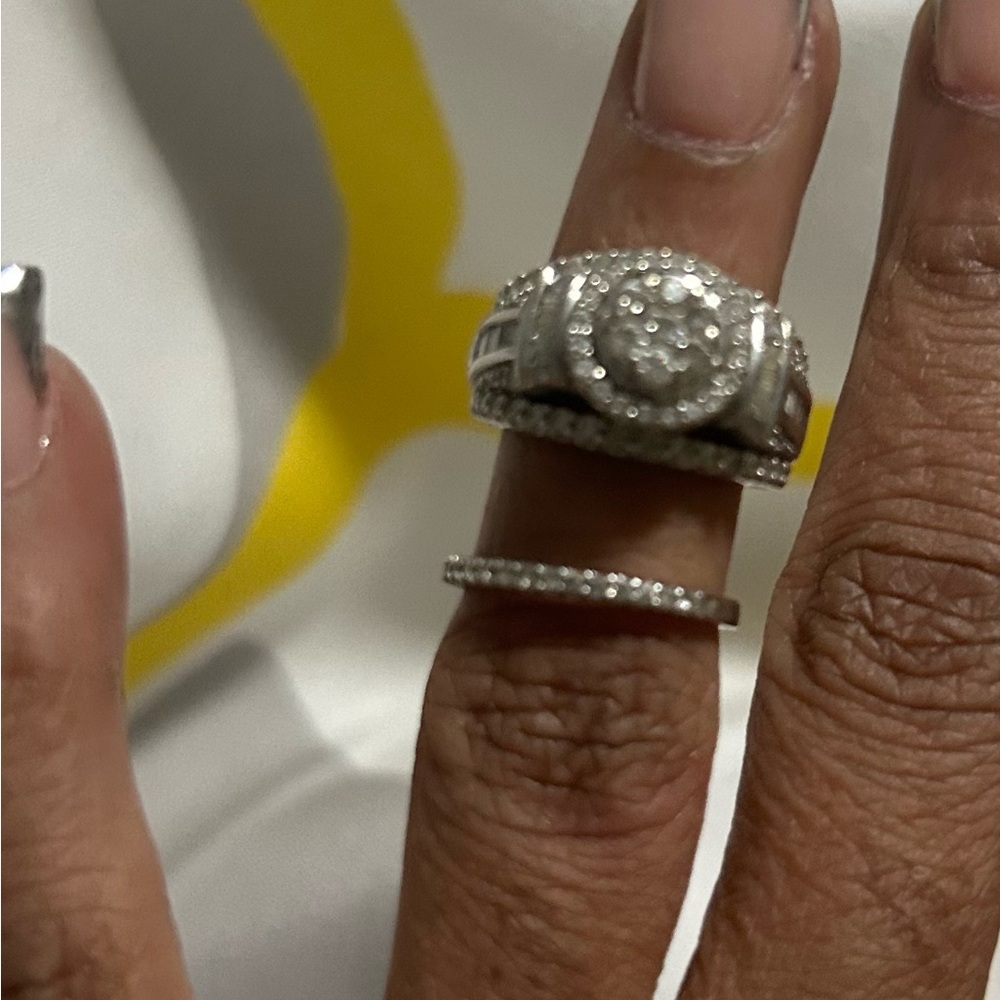 Elegant Silver Women's Ring - Picture 6 of 6